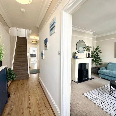 The Capstone Retreat - Beautiful Detached Family Home By Coastline Retreats, Arcade Machine, Parking, Bbq 본머스 외부 사진